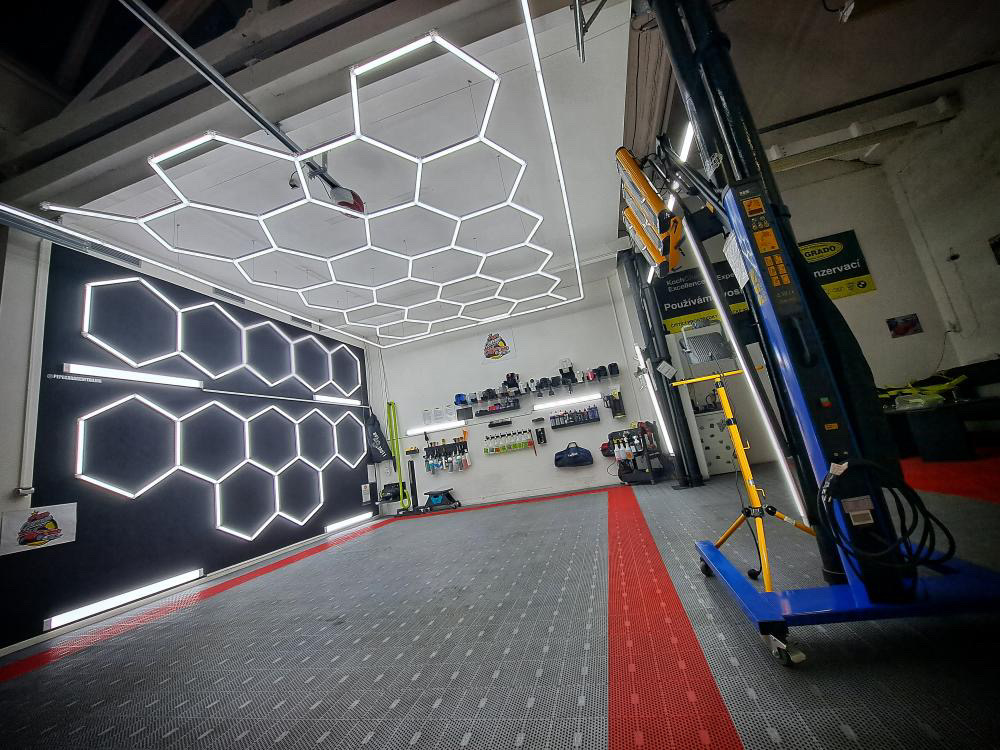 MODULÁRNÍ SVĚTELNÝ SYSTÉM