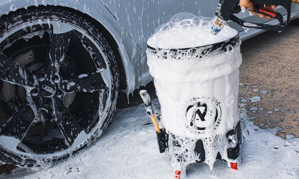 DETAILING BUCKET SYSTEM