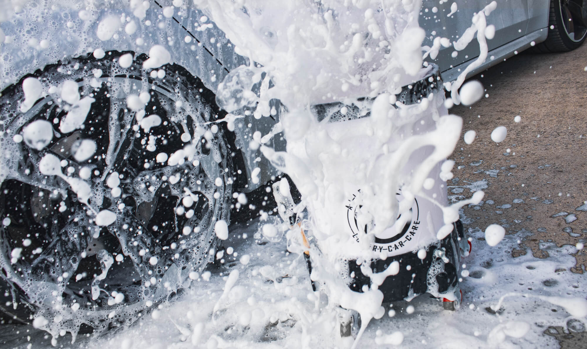 DETAILING BUCKET SYSTEM