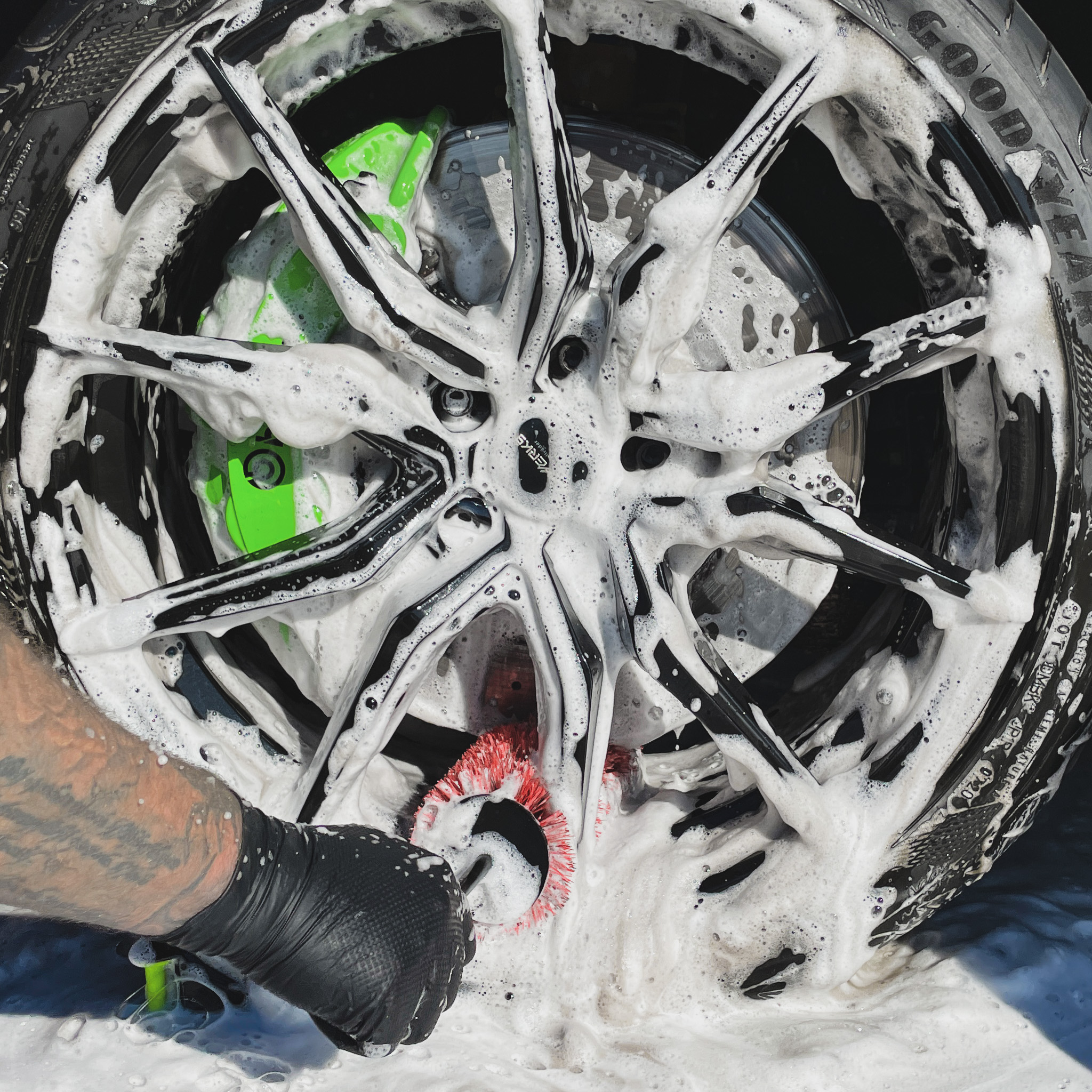 WHEEL SHAMPOO LIMITED EDITION