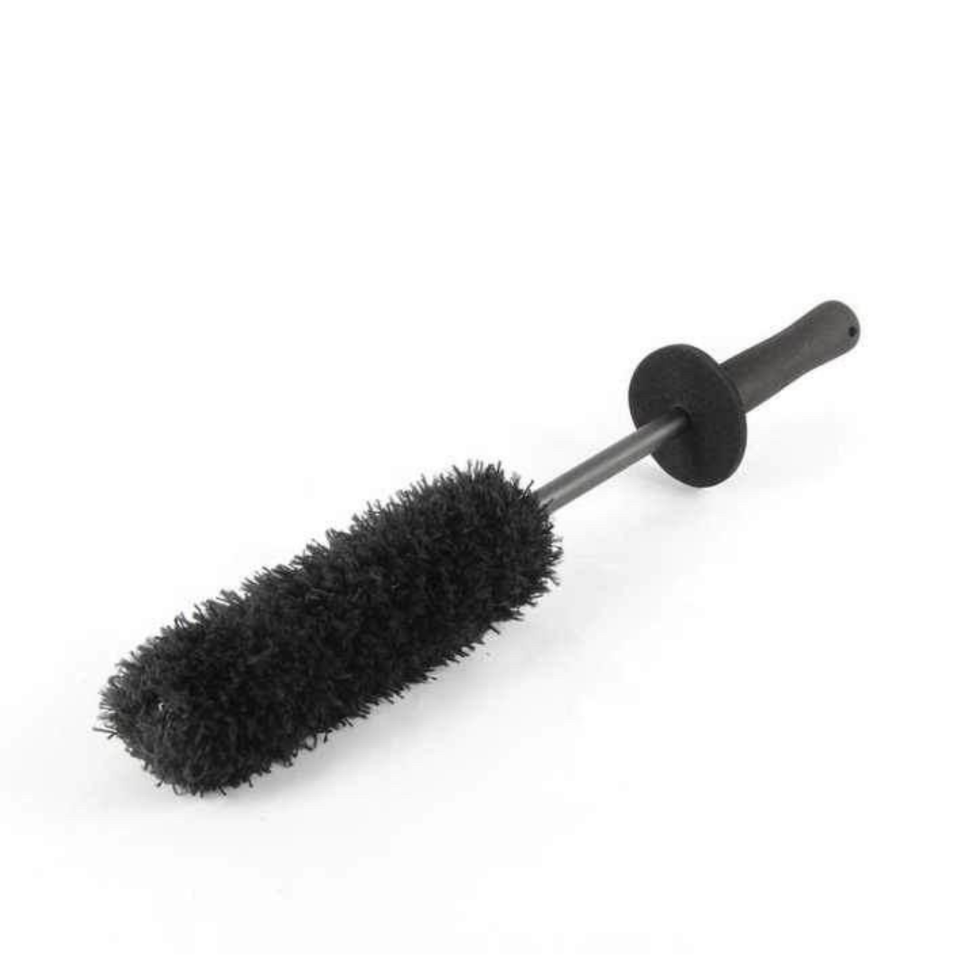 DETAILINGOVÝ KARTÁČ NA KOLA