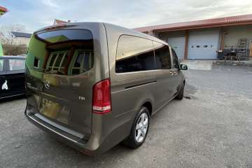 Mercedes - Benz V 220