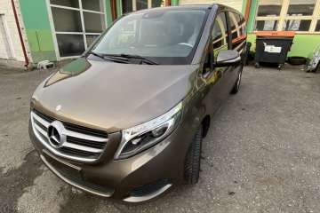 Mercedes - Benz V 220