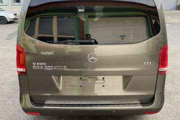 Mercedes - Benz V 220